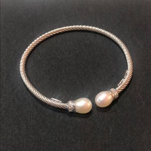 Pearl and silver bracelet